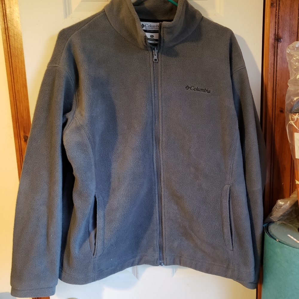 SOLD Like new Columbia fleece Jacket